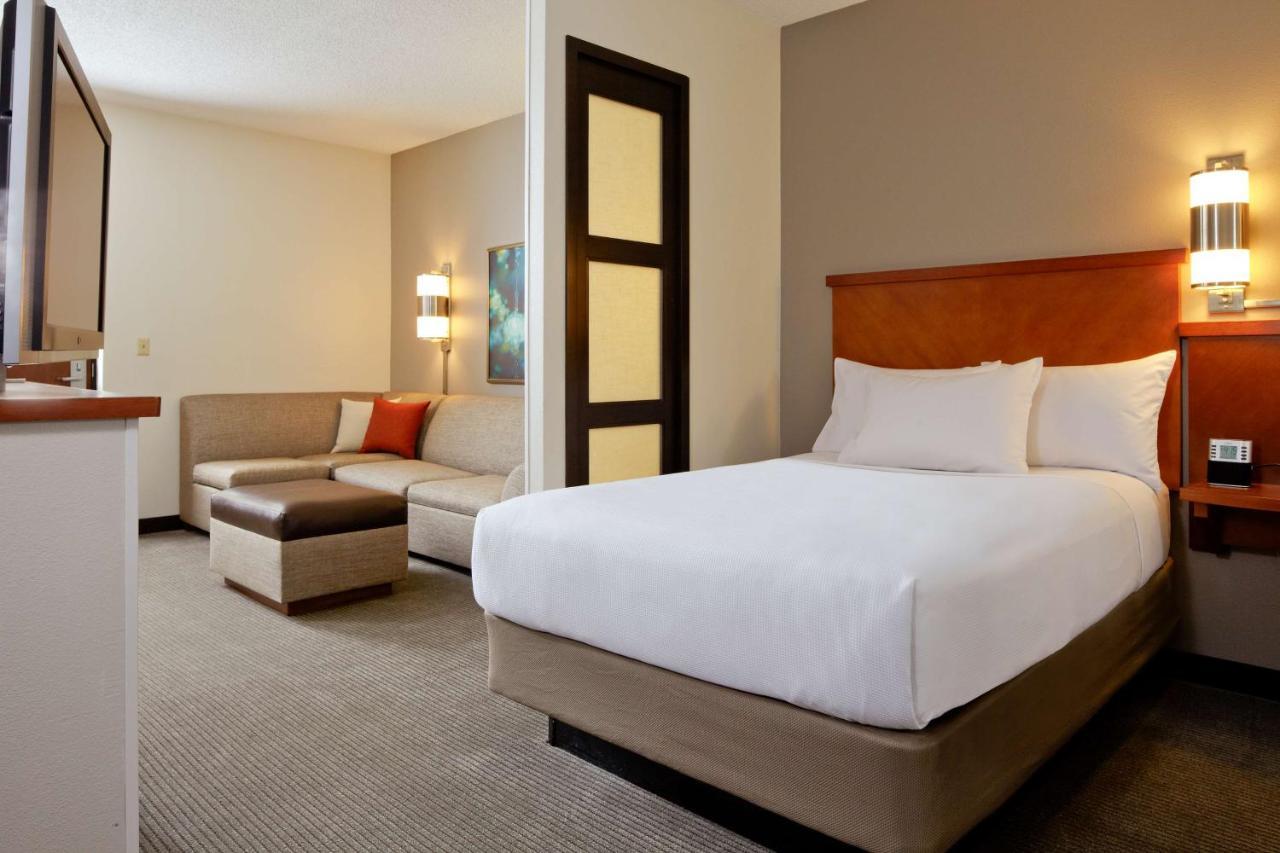 Hyatt Place Detroit/Royal Oak Exterior photo