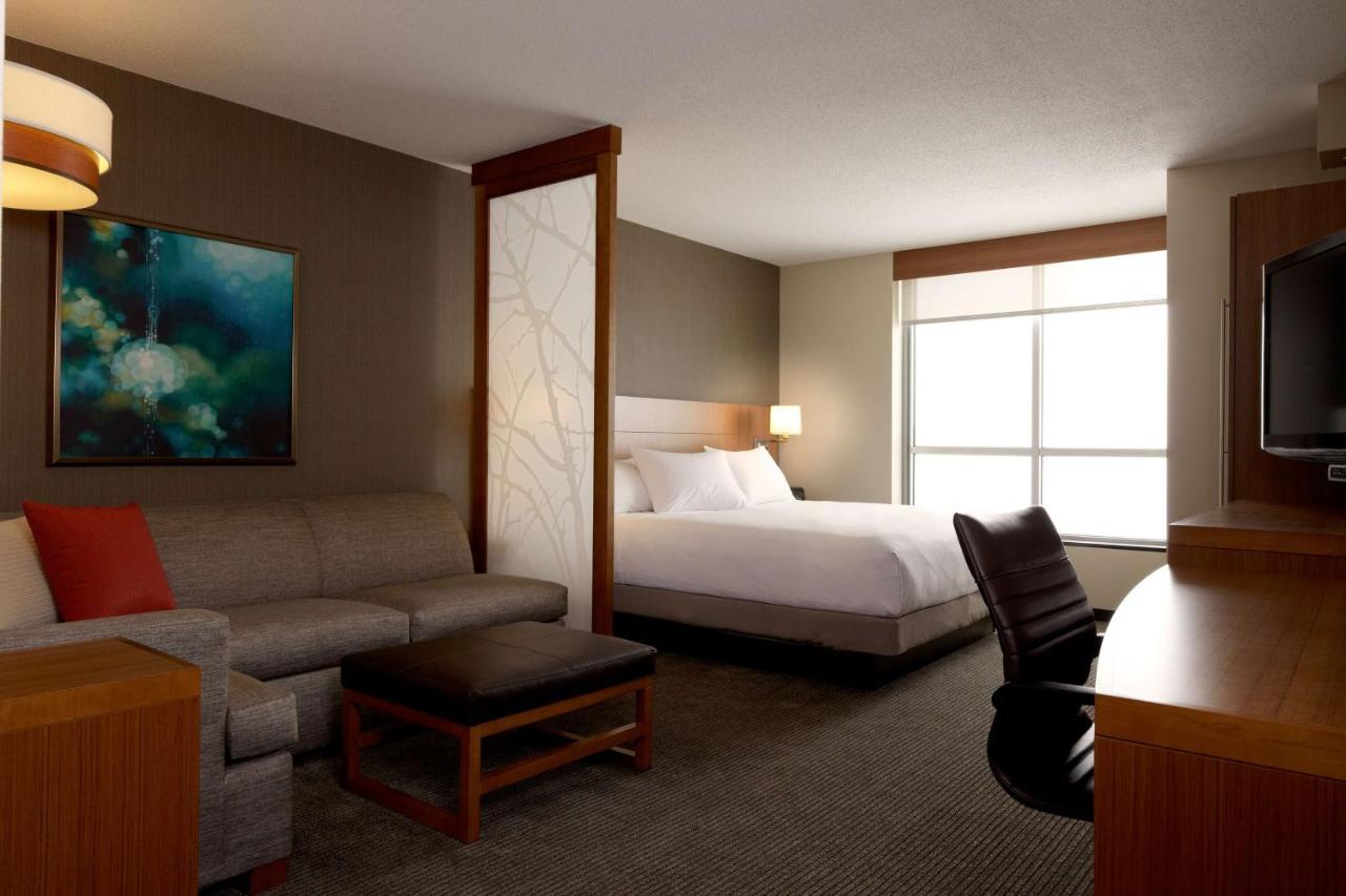 Hyatt Place Detroit/Royal Oak Exterior photo